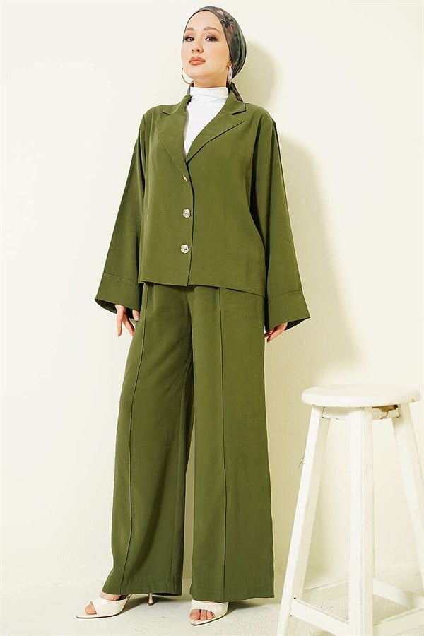 Double-breasted collar 2 Piece Set with gold buttons, khaki.
