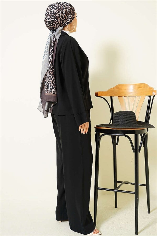Double-breasted collar 2 Piece Set Suit with gold buttons, black.
