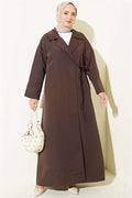 Double-breasted trench coat with drawstring closure, brown.