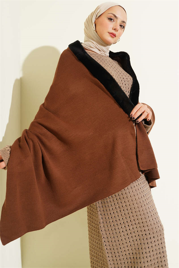 Fur-Detailed Shoulder Shawl, Brown