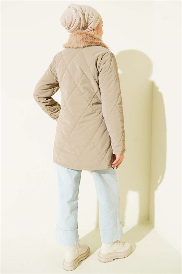 Fur-collared, zip-up quilted coat, mink color.