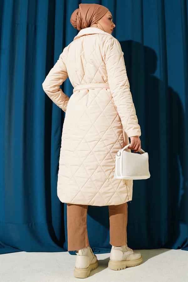 Belted Plush Detailed Quilted Coat Beige