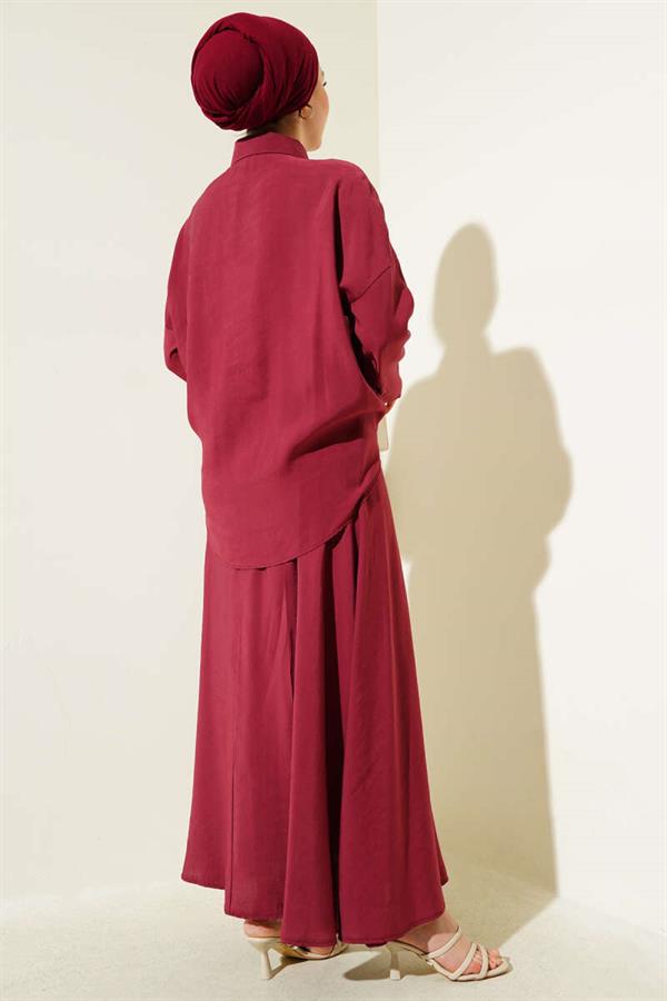 Two-Piece Burgundy Suit with Elastic Detailed Skirt