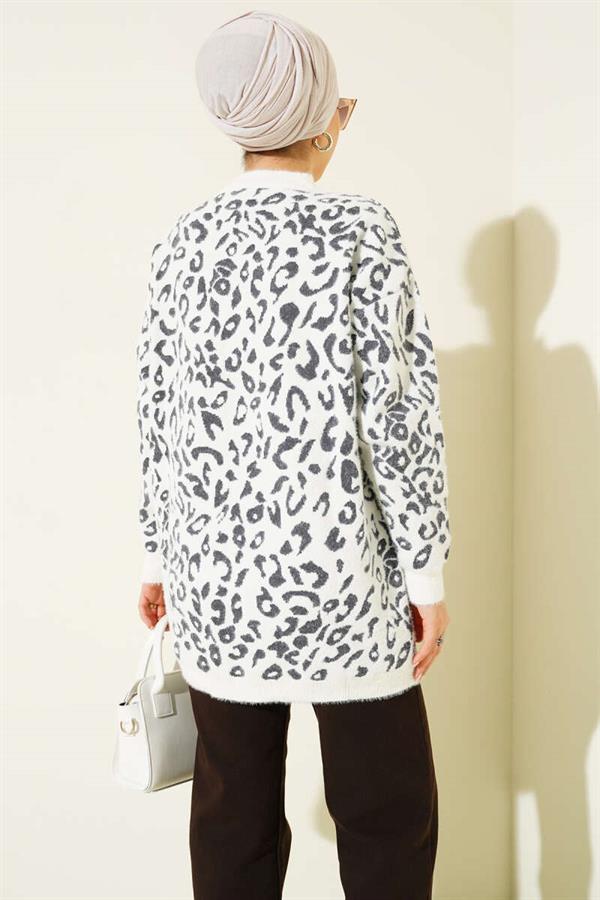 Leopard Print Detailed Bearded Sweater White