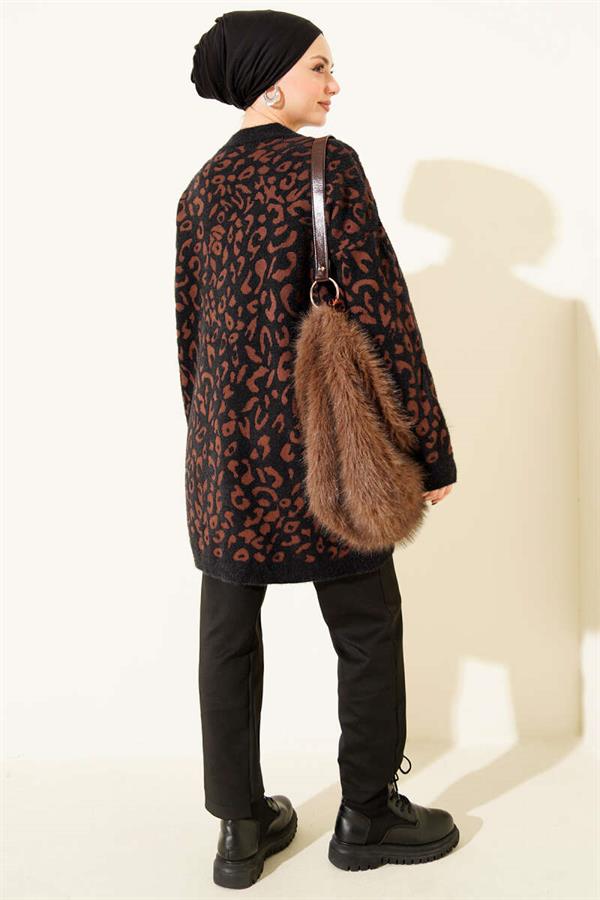 Leopard Pattern Detailed Bearded Sweater Black