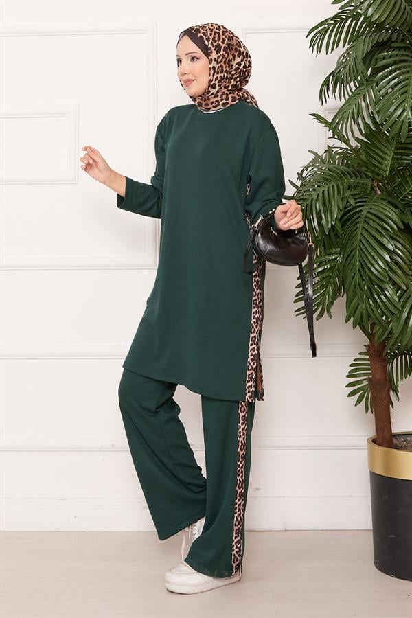 Leopard Striped Slit Loysha Suit Emerald