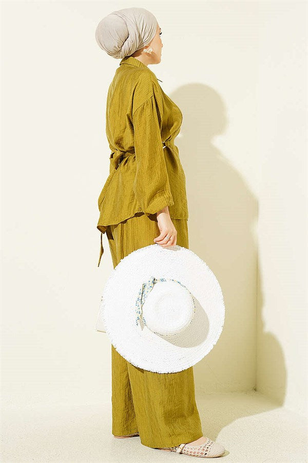 2 Piece Set with metal buckle and side belts, olive green.