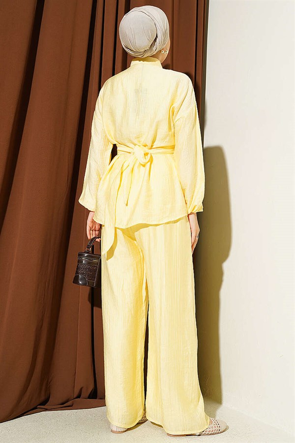 2 Piece Set with Metal Buckle and Side Belts, Yellow