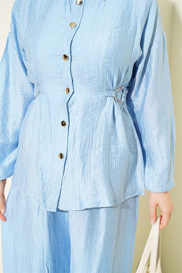 2 Piece Set with metal buckle and side belts, blue.