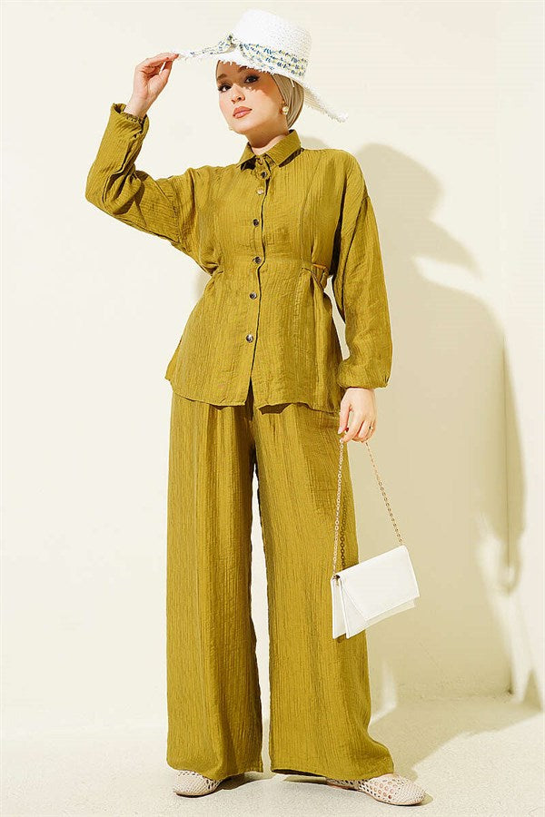 2 Piece Set with metal buckle and side belts, olive green.