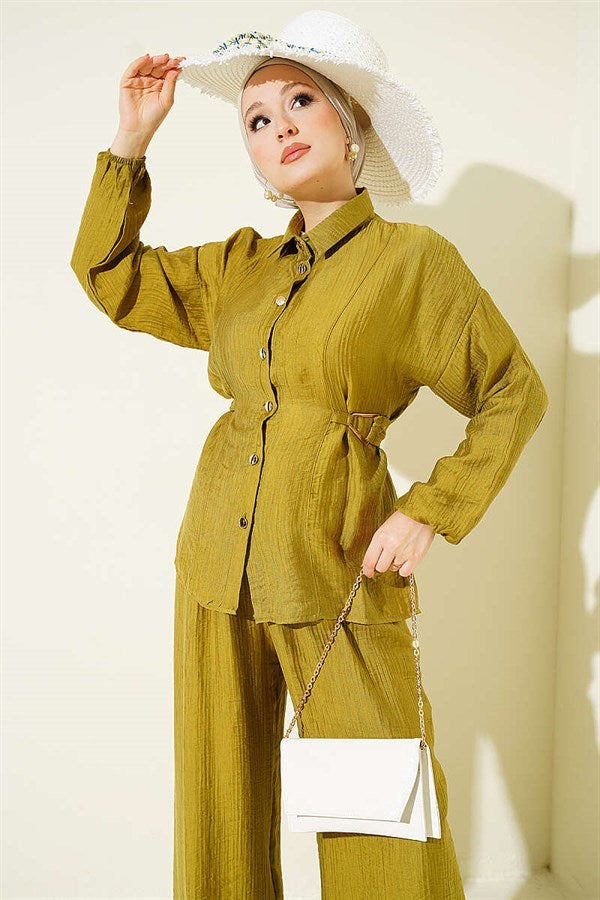 2 Piece Set with metal buckle and side belts, olive green.
