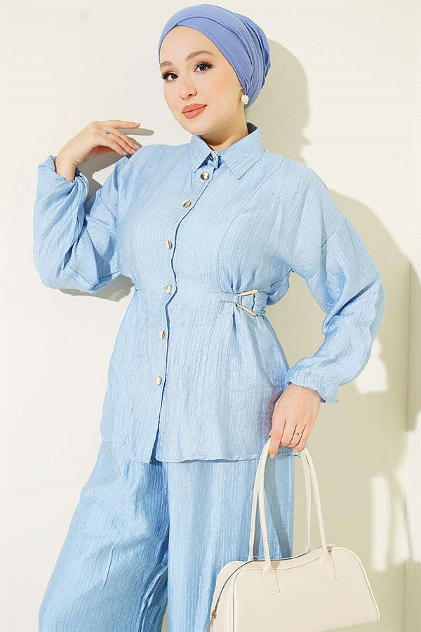 2 Piece Set with metal buckle and side belts, blue.
