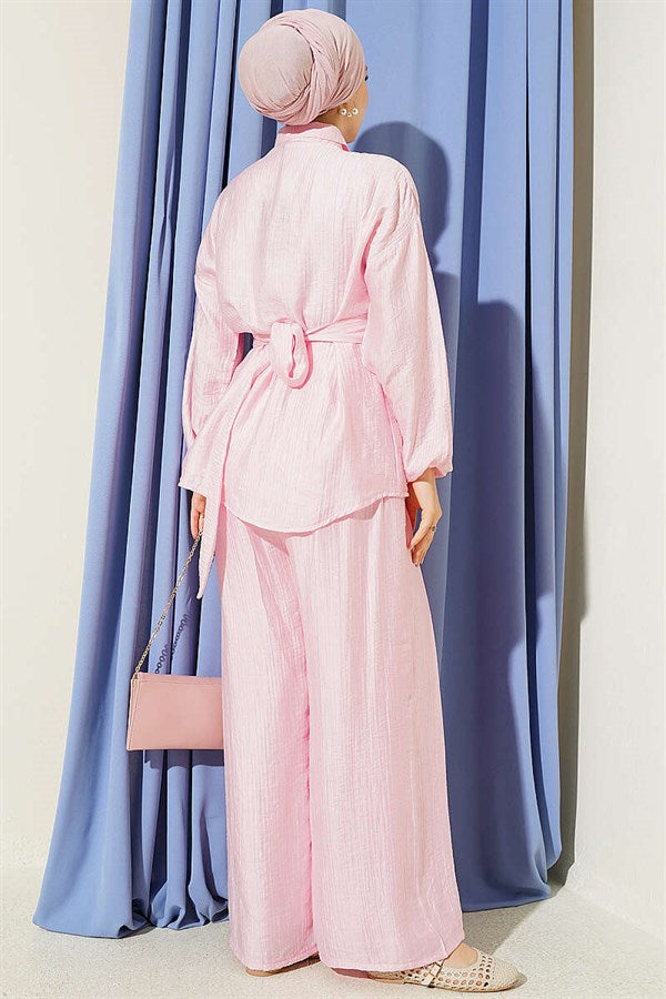 2 Piece Set with metal buckle and side belts, pink.