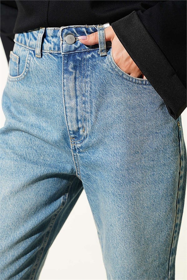 Mom Fit Jeans Tinted