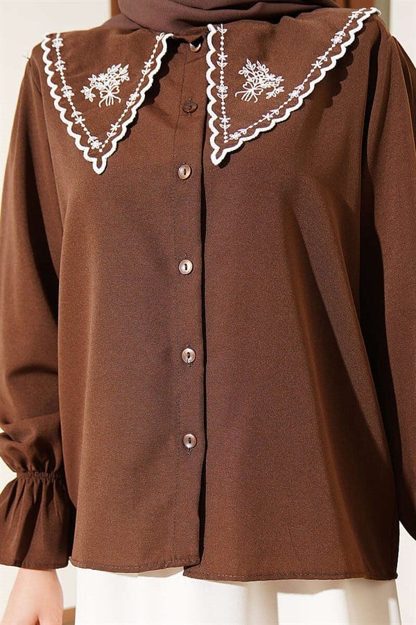 Embroidered Peter Pan Collar Skirt 2 Piece Set in Coffee Brown