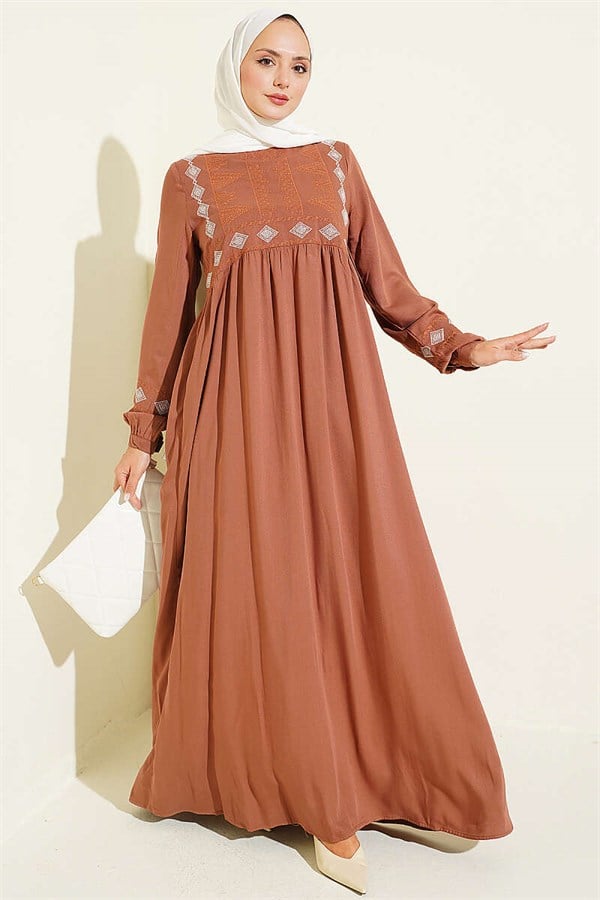 Embroidered Belmando Dress in Brown