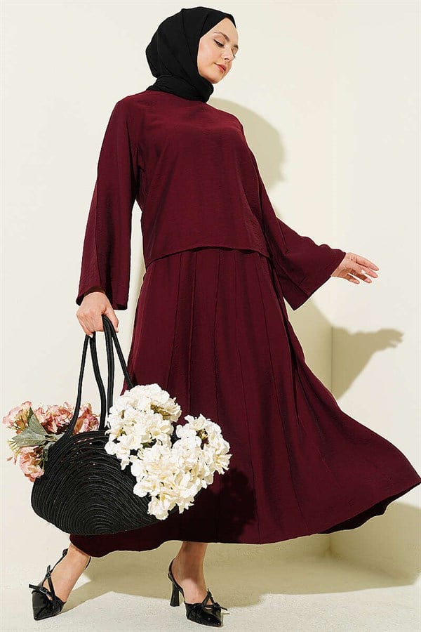 Ribbed Detail Blouse and Skirt 2 Piece Set in Burgundy