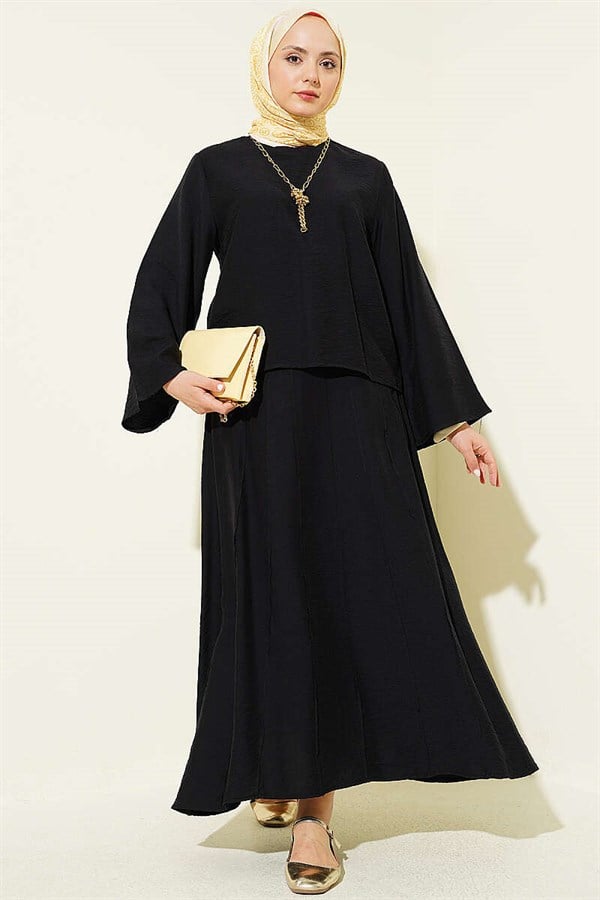 2 Piece Set of blouse and skirt with ribbed detail, black.