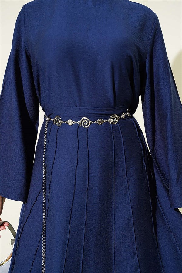 2 Piece Set of blouse and skirt with ribbed detail, navy blue.