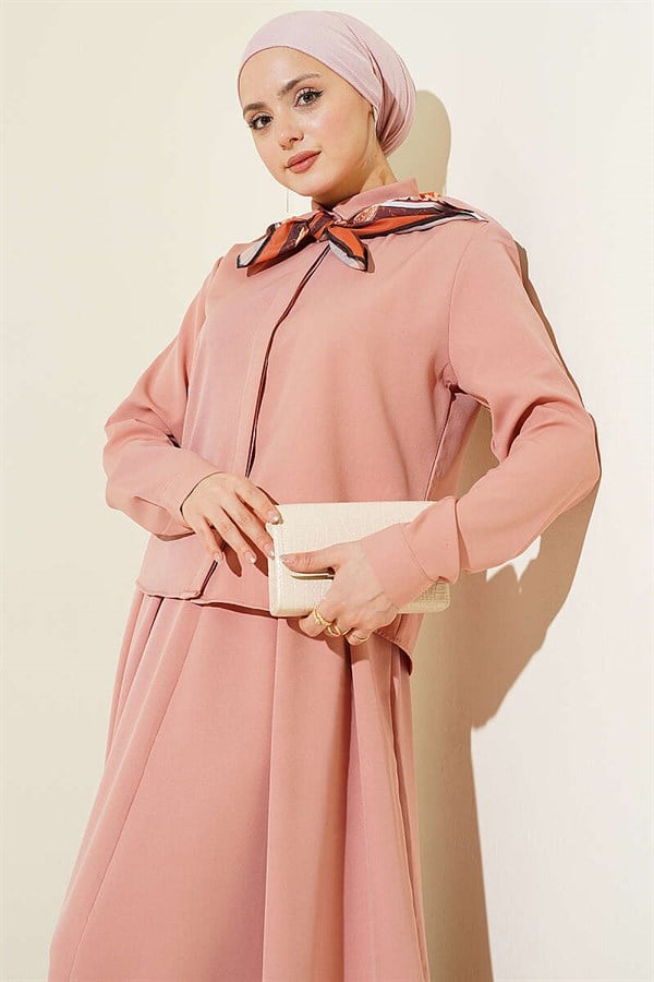 2 Piece Set with pleated skirt and shoulder epaulets, powder pink.