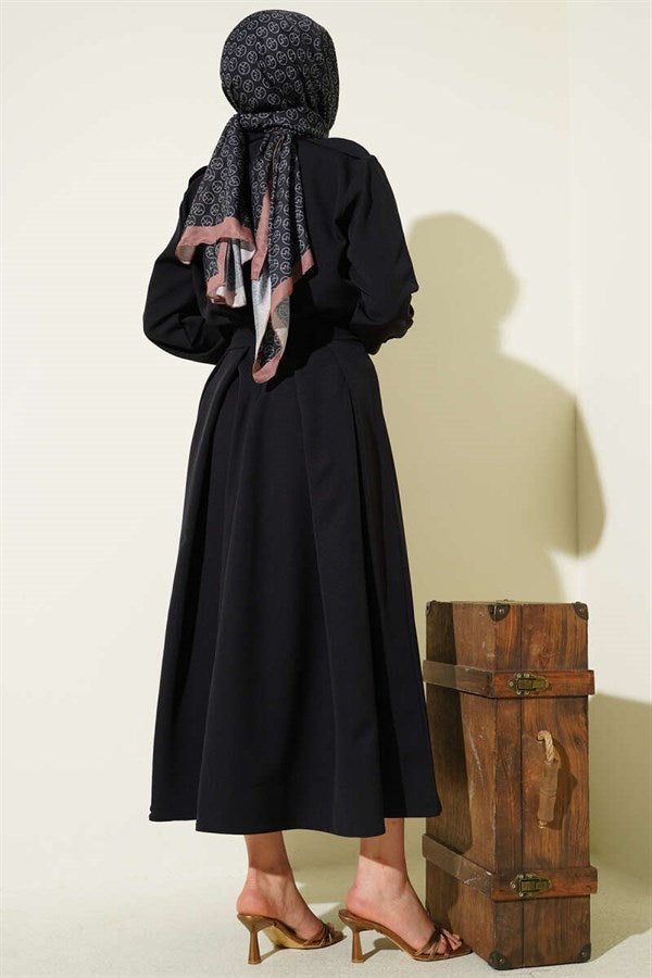 2 Piece Set with pleated skirt and shoulder epaulets, black.