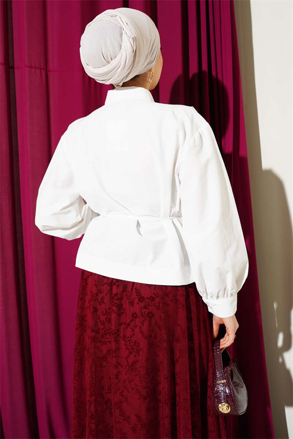 Short Shirt with Gathered Shoulders and Belt, Ecru