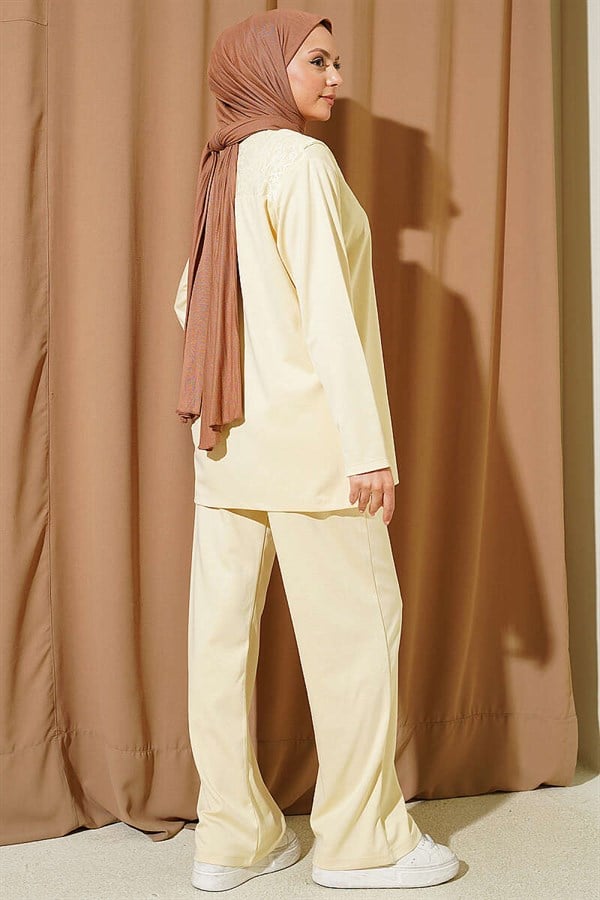Loisha 2 Piece Set with Shoulder Lace Scarf, Yellow