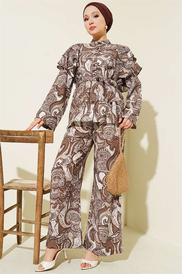 2 Piece Set with Ruffled Shoulders and Belt, Brown