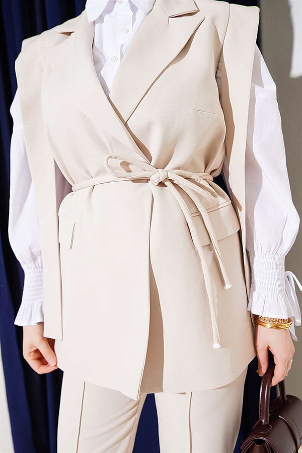 Beige 2 Piece Set with Shoulder Belt and Vest