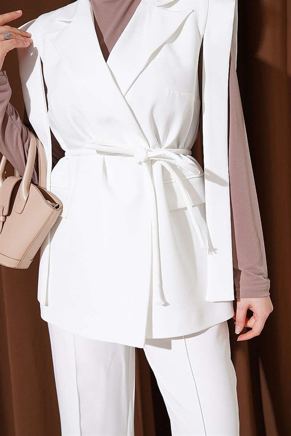 2 Piece Set with Shoulder Belt and Vest, White