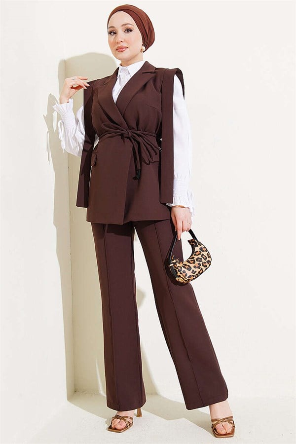 2 Piece Set with Shoulder Belt and Vest, Coffee