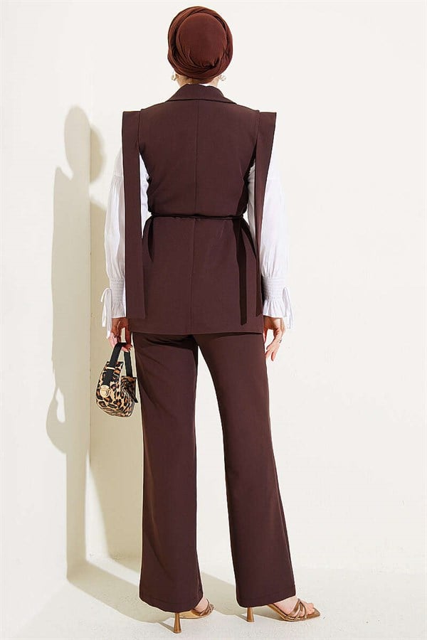 2 Piece Set with Shoulder Belt and Vest, Coffee