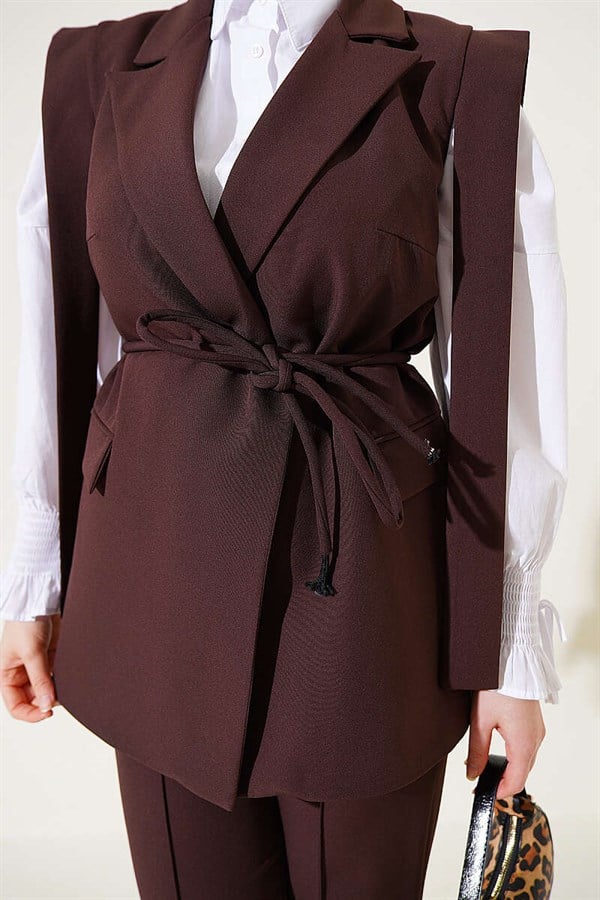2 Piece Set with Shoulder Belt and Vest, Coffee