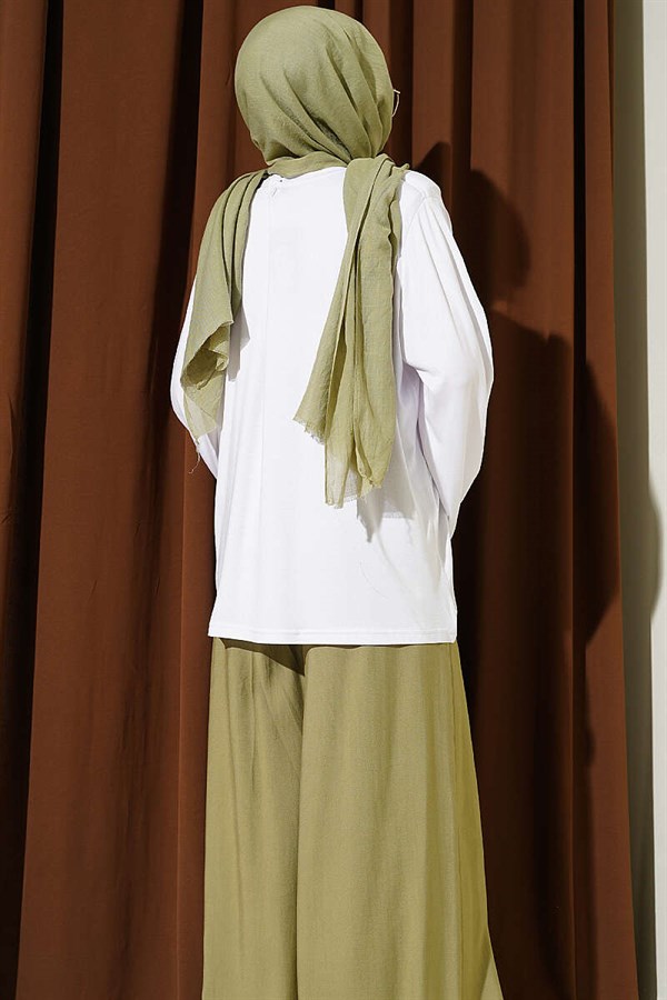 White Tunic with Shoulder Pads and Wide Sleeves