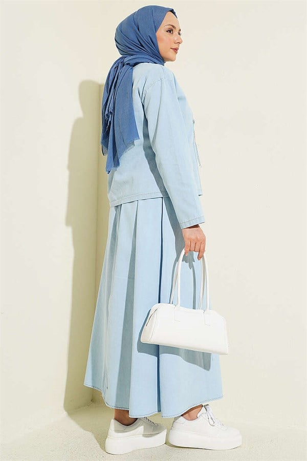 Front-lace denim skirt and 2 Piece Set in ice blue.
