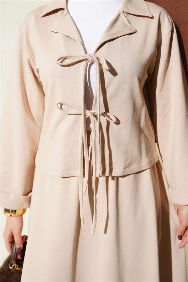 Two-Piece Skirted Set with Lace Detail at the Front, Beige