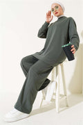 Basic 2 Piece Set with Front Pockets, Age Green