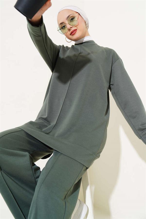 Basic 2 Piece Set with Front Pockets, Age Green