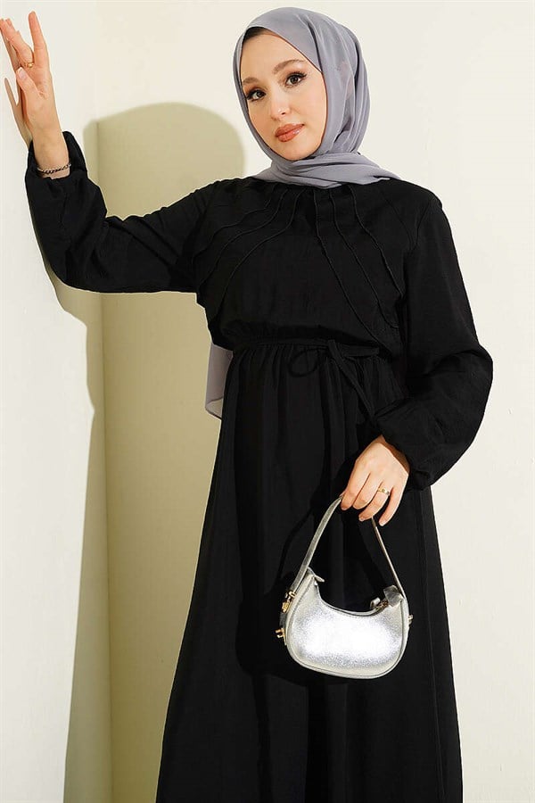 Black Dress with Vertical Ruffles at the Front and Elastic Waist