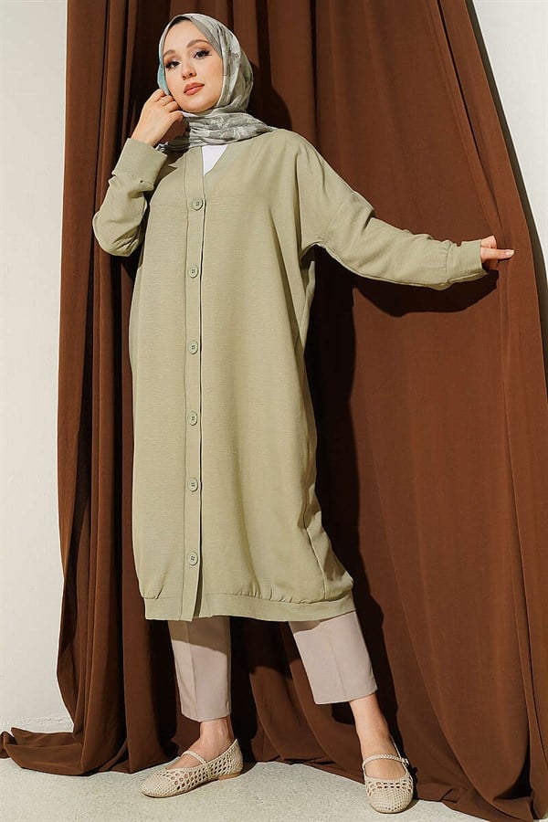 Ayrobin Long Cardigan in Light Green with Button Front