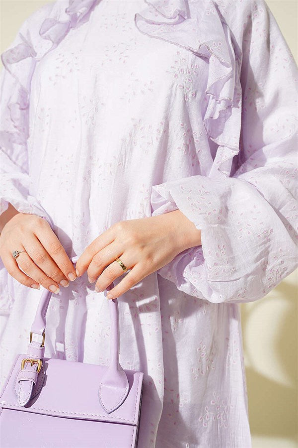 Loose-fitting 2 Piece Set with ruffled front design, lilac.