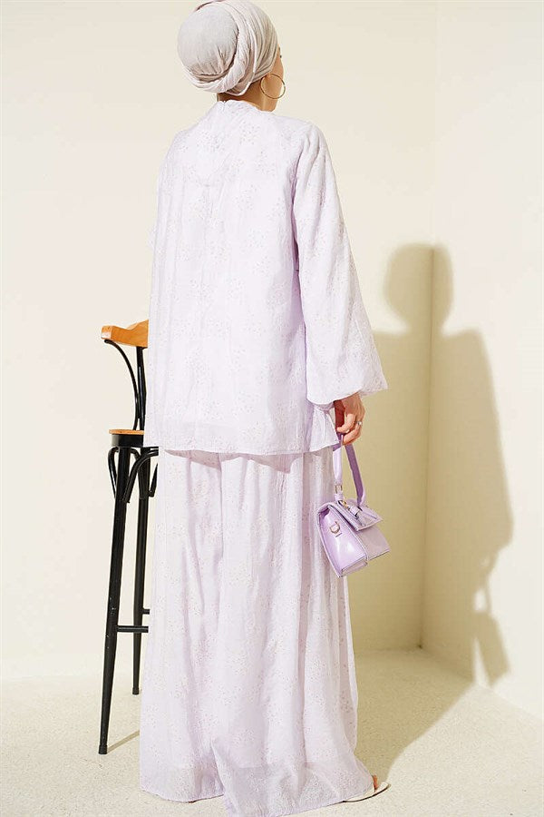 Loose-fitting 2 Piece Set with ruffled front design, lilac.