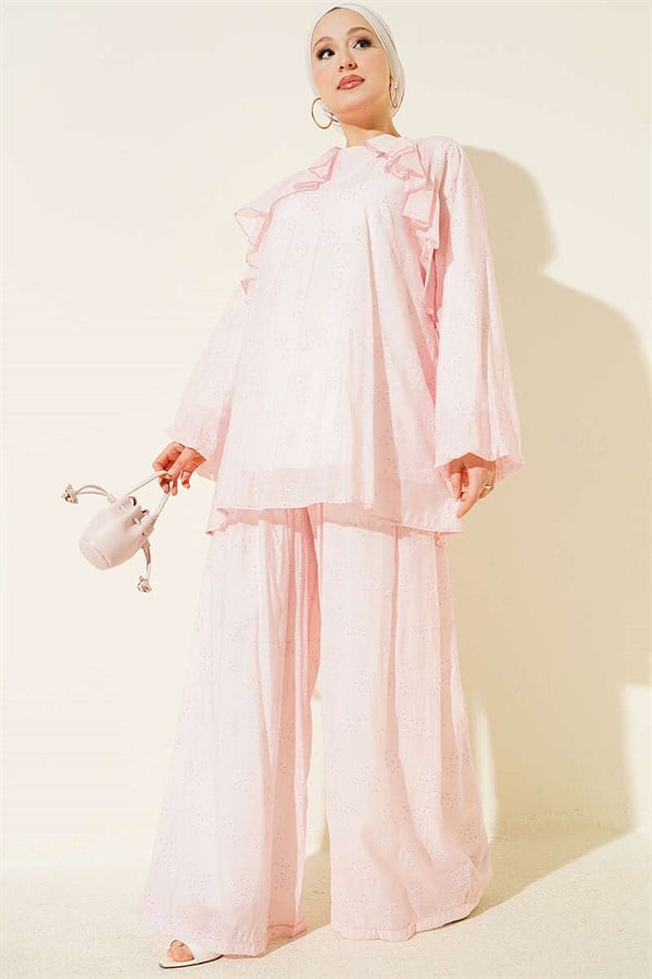 Loose-fitting 2 Piece Set with ruffled front, pink.