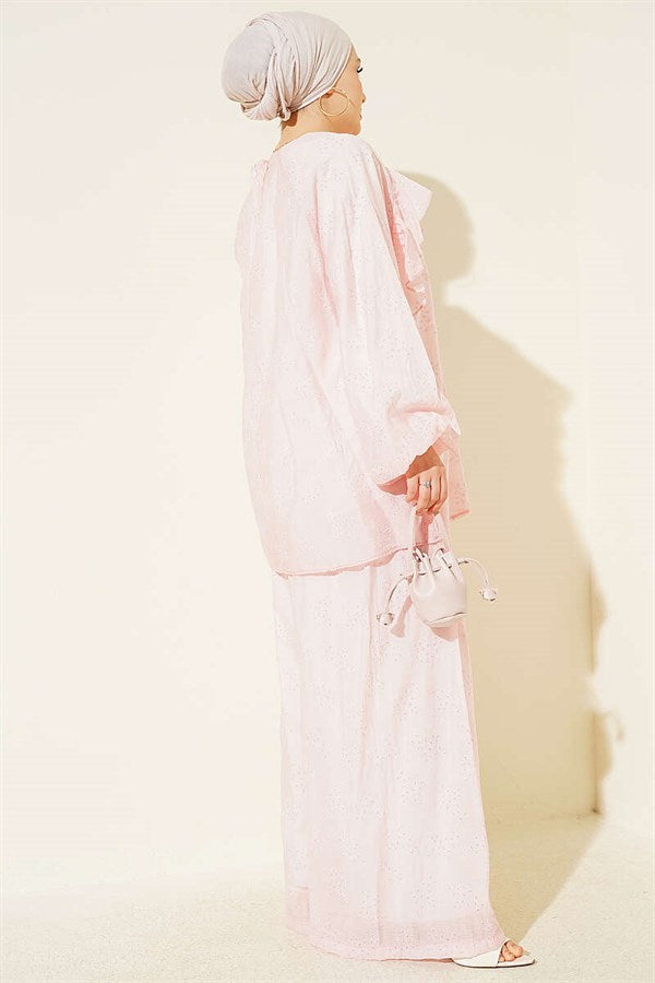 Loose-fitting 2 Piece Set with ruffled front, pink.
