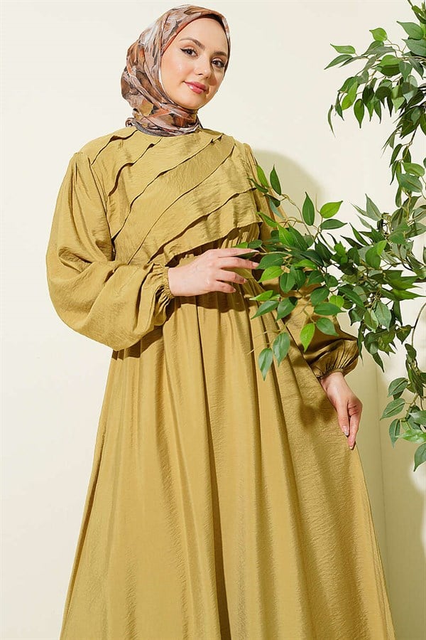 Light Green Dress with Ruffled Front and Belt
