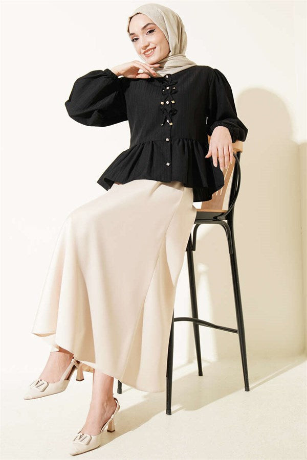 Short Shirt with Bow and Ruffles at the Front, Black