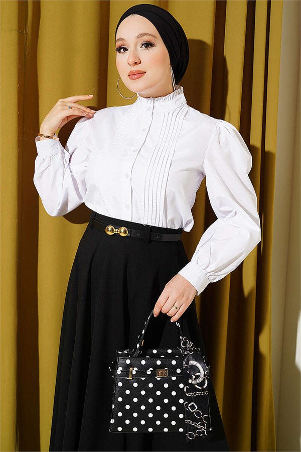 White Short Shirt with Ribbed Detail Front