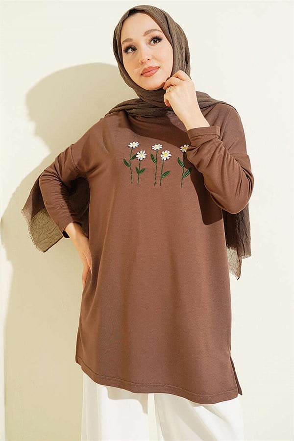 Tunic with Daisy Embroidery on the Front (Latte)
