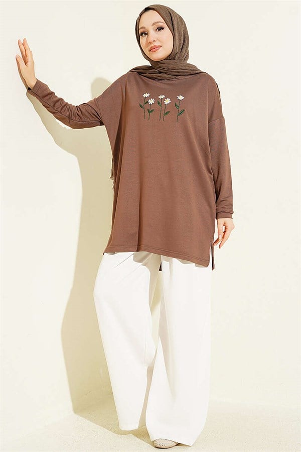 Tunic with Daisy Embroidery on the Front (Latte)