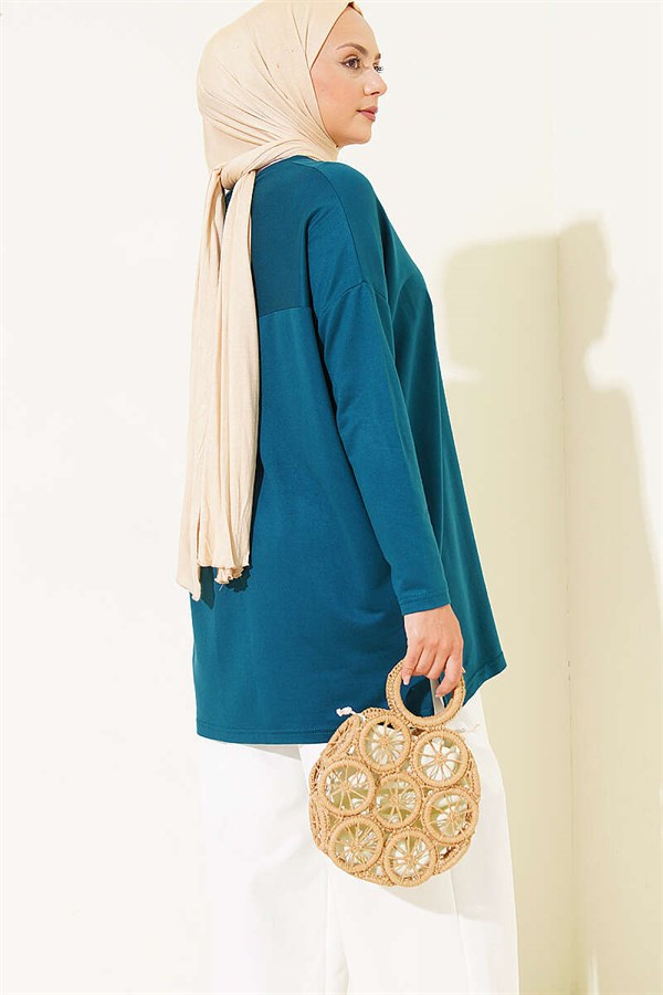 Tunic with Daisy Embroidery on the Front (Petar)
